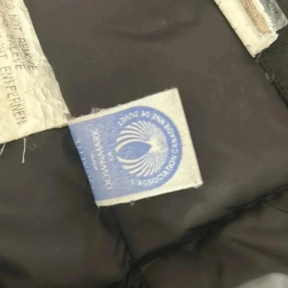 Canada goose black parka with real  fur trim hood kensington - Picture 13 of 15